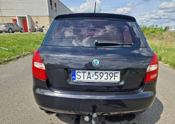 Skoda Fabia cena 18800 przebieg: 144000, rok produkcji 2012 z Ryki małe 172